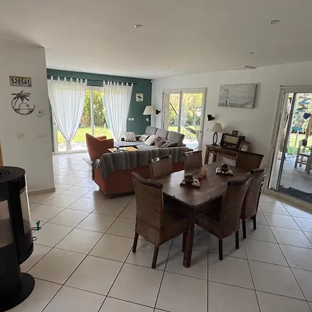 빌라 Maison Entiere 6 Personnes, 3 Lits, 2 Salles De Bains, Parking, Au Calme *