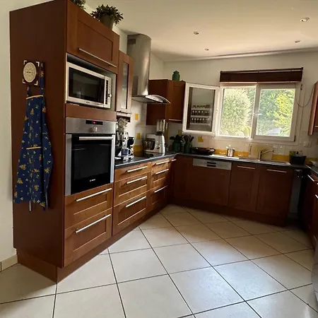 Maison Entiere 6 Personnes, 3 Lits, 2 Salles De Bains, Parking, Au Calme * 구장메스트라