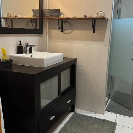 Maison Entiere 6 Personnes, 3 Lits, 2 Salles De Bains, Parking, Au Calme 빌라 *