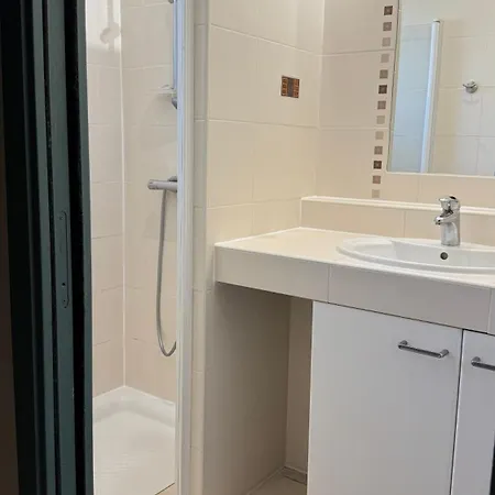 Villa Maison Entiere 6 Personnes, 3 Lits, 2 Salles De Bains, Parking, Au Calme