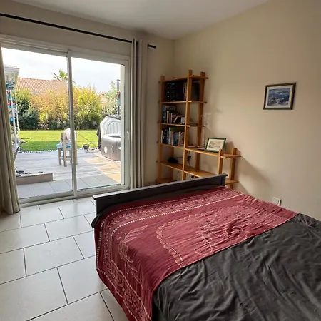 Maison Entiere 6 Personnes, 3 Lits, 2 Salles De Bains, Parking, Au Calme