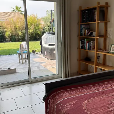 Maison Entiere 6 Personnes, 3 Lits, 2 Salles De Bains, Parking, Au Calme 빌라 *