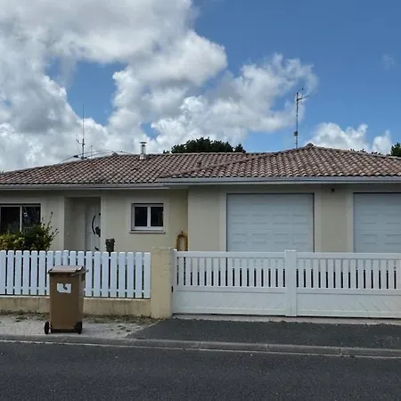 Maison Entiere 6 Personnes, 3 Lits, 2 Salles De Bains, Parking, Au Calme Villa